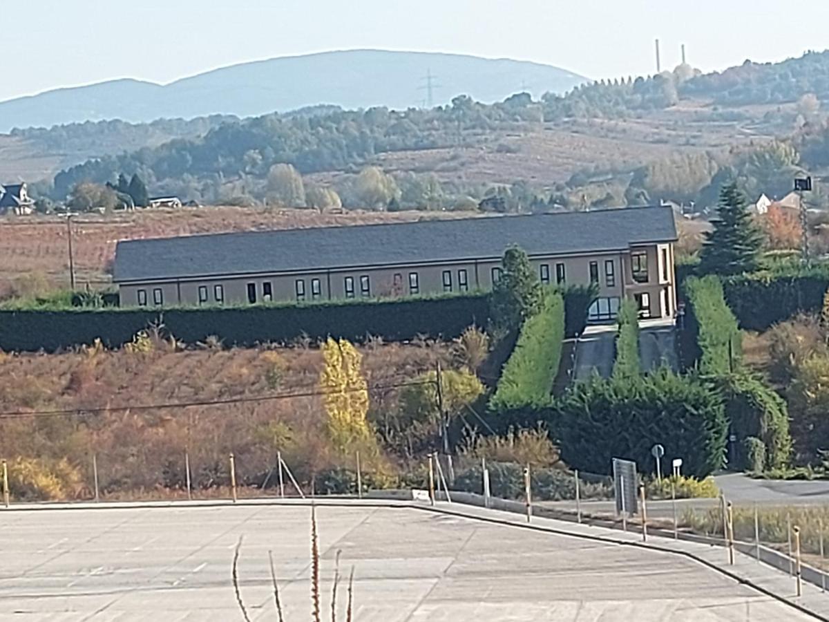 卫城汽车旅馆 Camponaraya 外观 照片